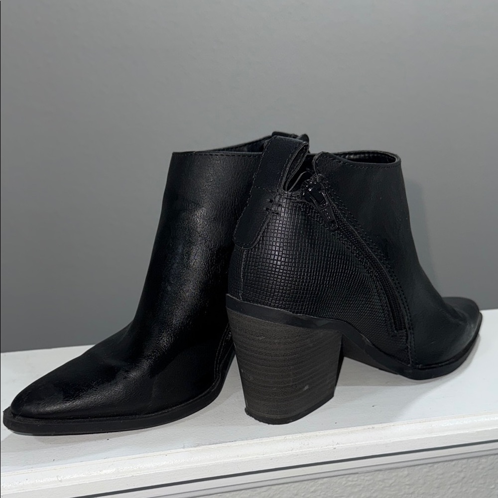 Universal Thread Black Ankle Booties with Western Design